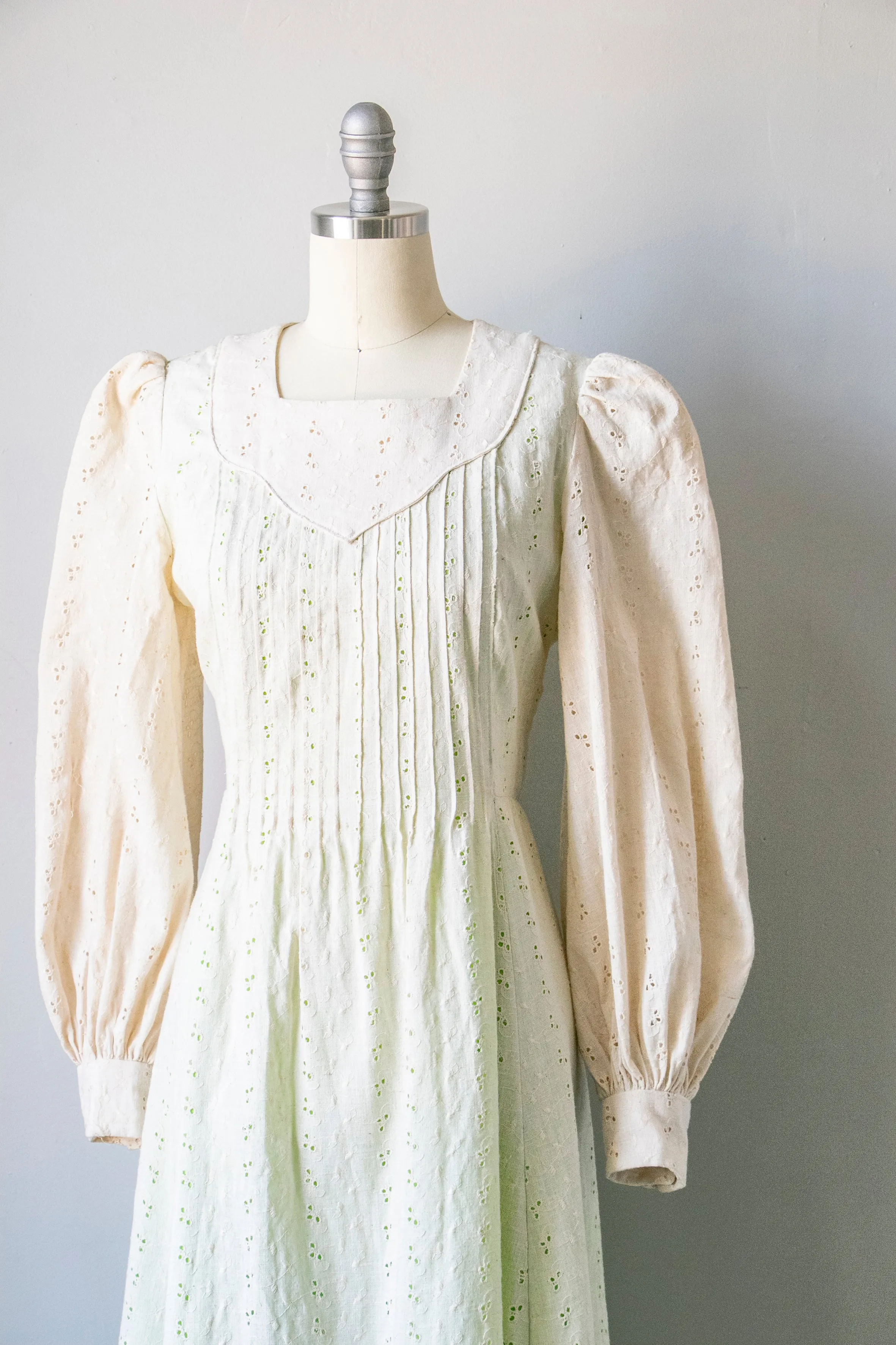 1970s Maxi Dress Green Eyelet Lace M