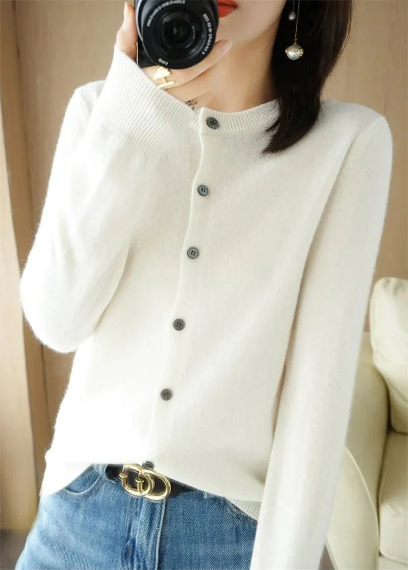 2024 Spring And Autumn New Female O-Neck Knitted Cardigan Short Coat Sweater Simple And Versatile Fashion Small Cardigan Outside