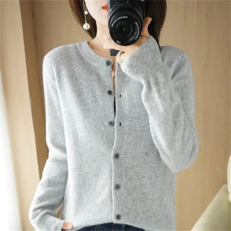 2024 Spring And Autumn New Female O-Neck Knitted Cardigan Short Coat Sweater Simple And Versatile Fashion Small Cardigan Outside