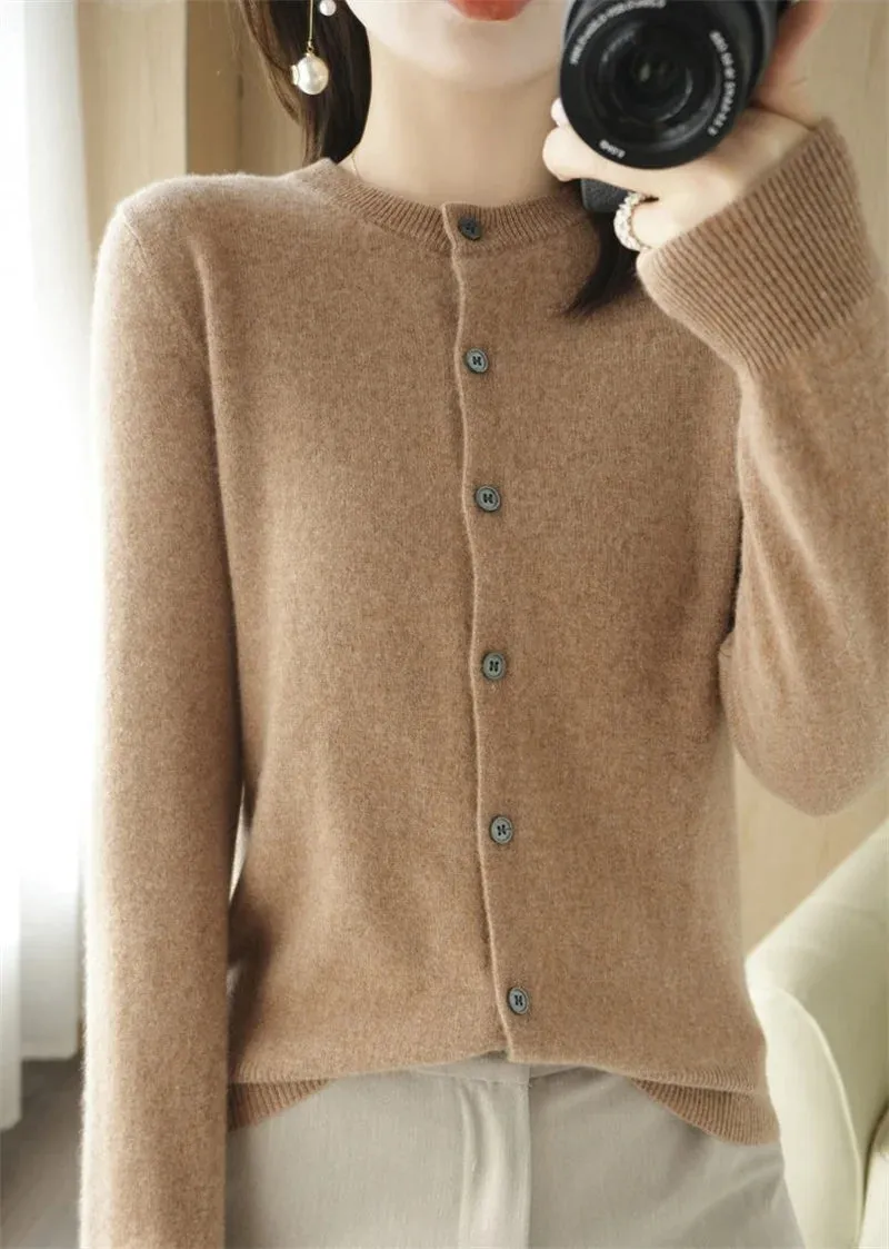 2024 Spring And Autumn New Female O-Neck Knitted Cardigan Short Coat Sweater Simple And Versatile Fashion Small Cardigan Outside