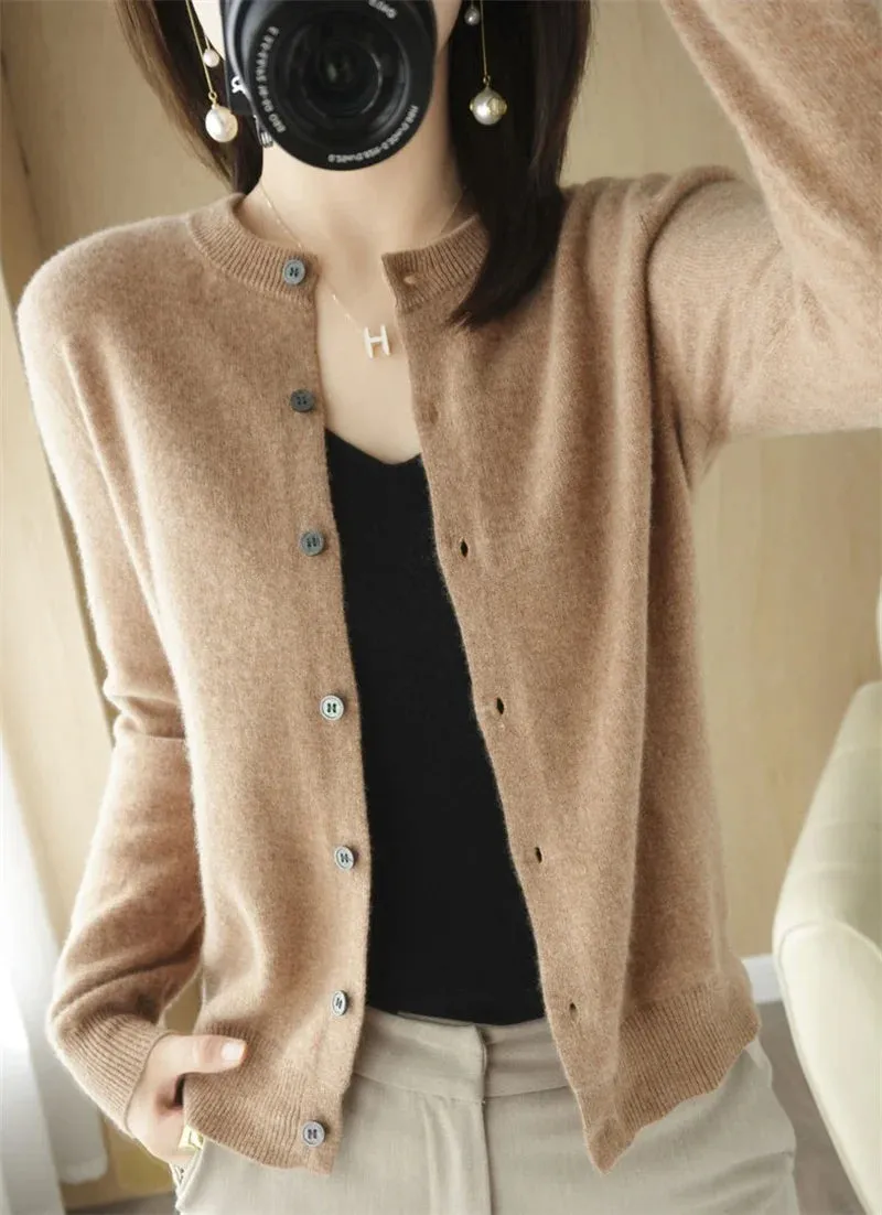 2024 Spring And Autumn New Female O-Neck Knitted Cardigan Short Coat Sweater Simple And Versatile Fashion Small Cardigan Outside