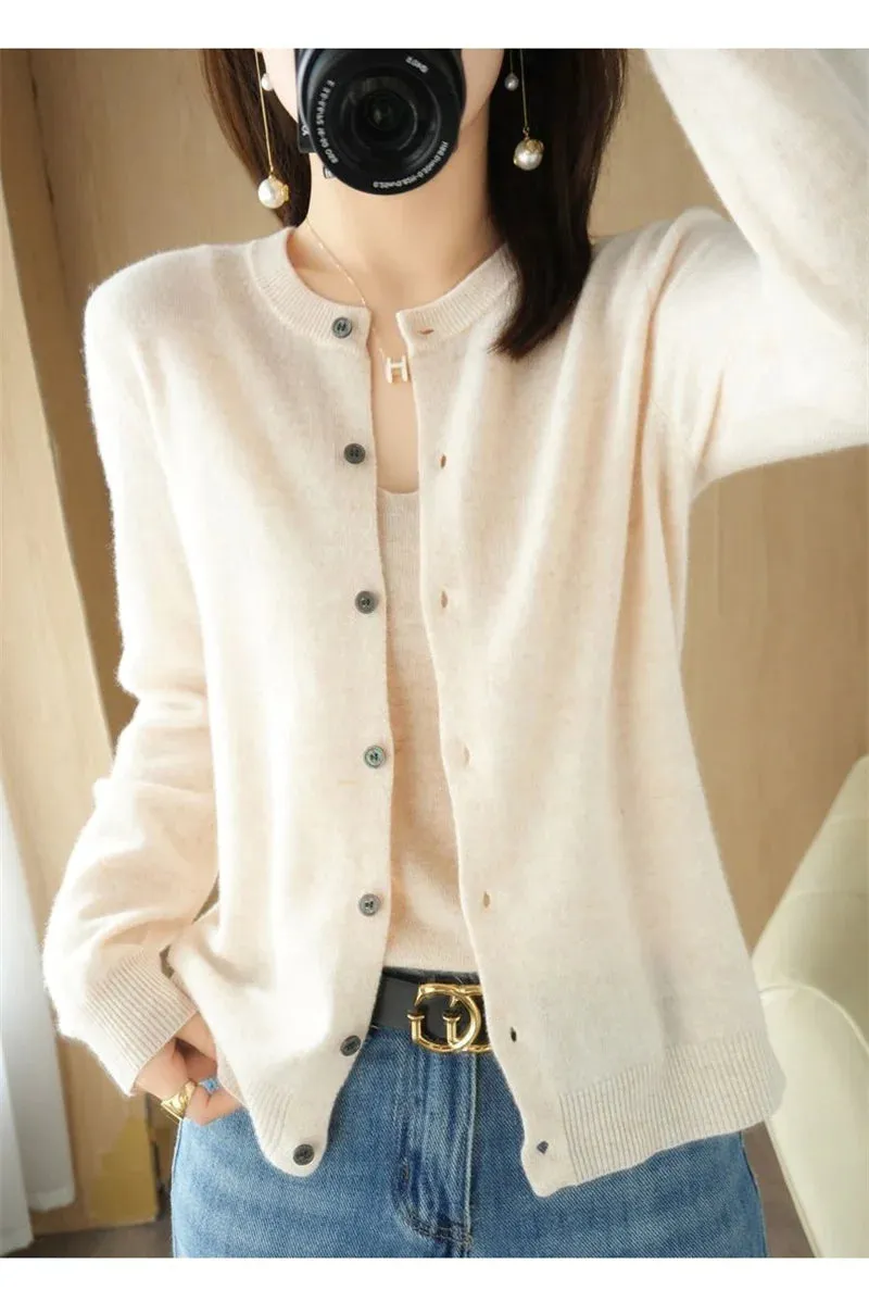 2024 Spring And Autumn New Female O-Neck Knitted Cardigan Short Coat Sweater Simple And Versatile Fashion Small Cardigan Outside