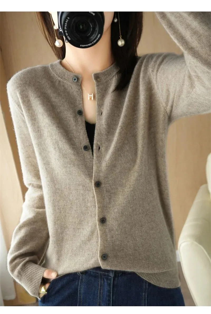 2024 Spring And Autumn New Female O-Neck Knitted Cardigan Short Coat Sweater Simple And Versatile Fashion Small Cardigan Outside