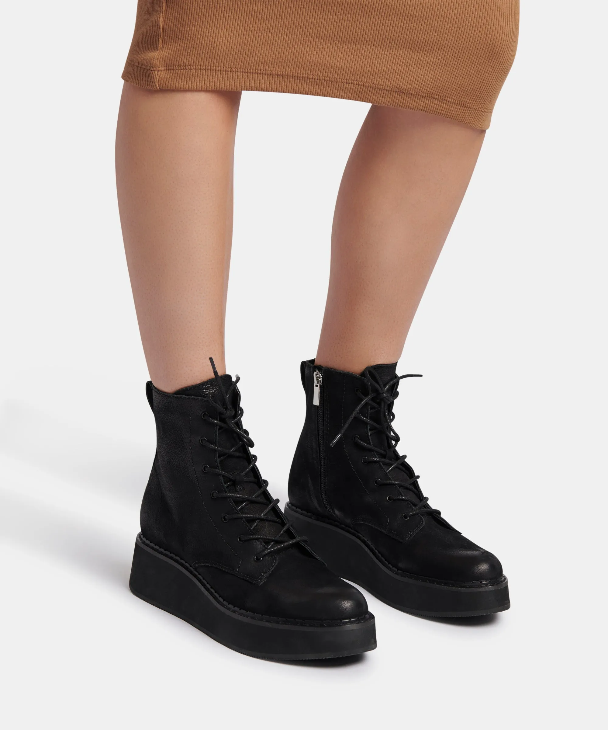 ADYSON BOOTIES BLACK NUBUCK re:vita