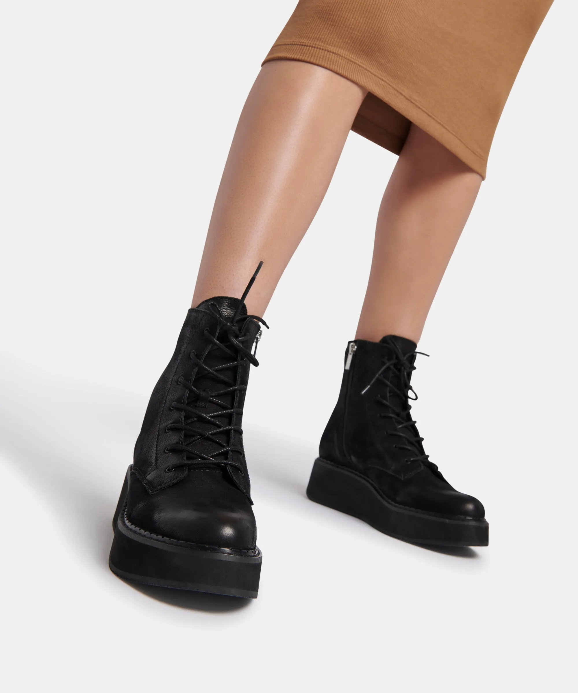 ADYSON BOOTIES BLACK NUBUCK re:vita