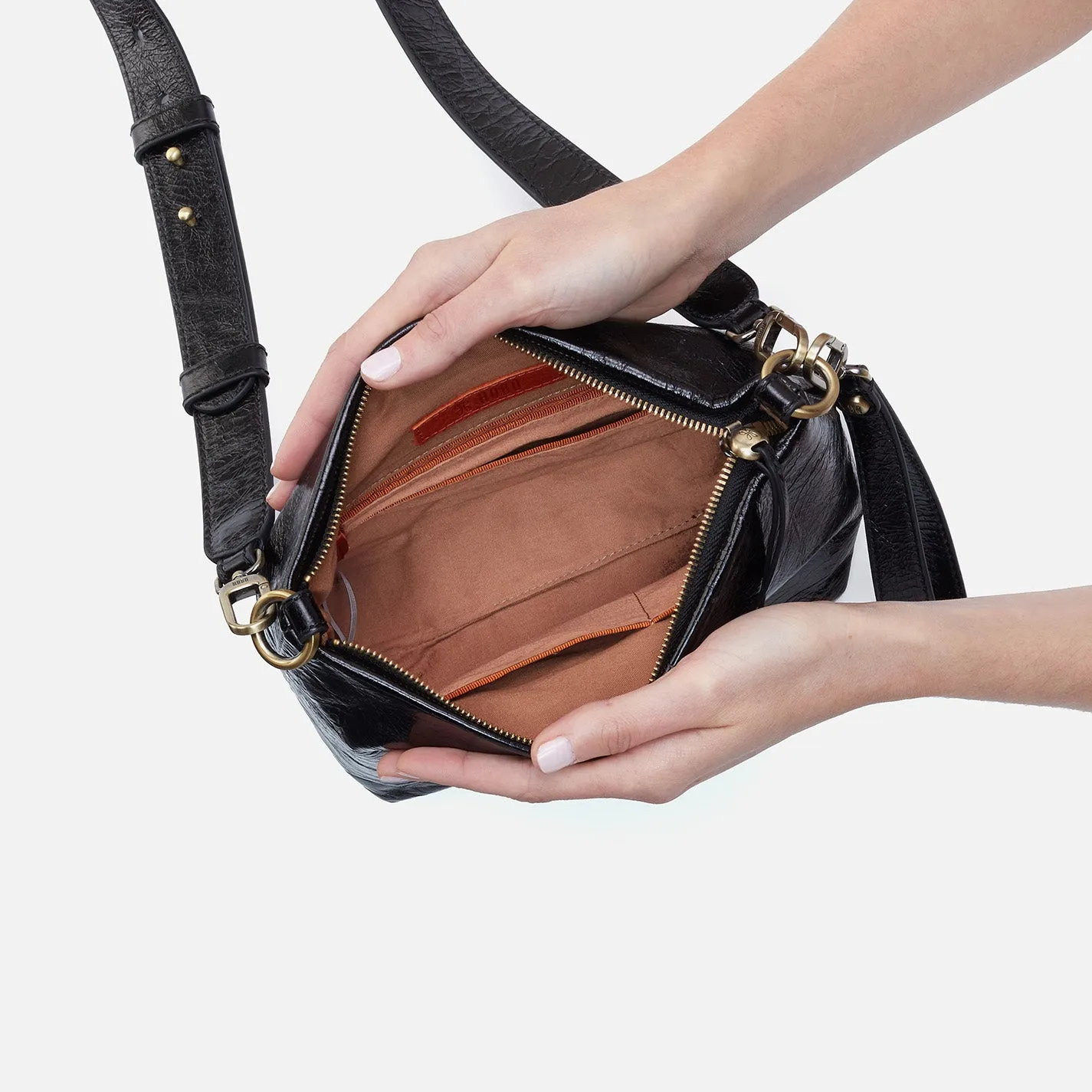 Ashe Crossbody In Polished Leather - Black