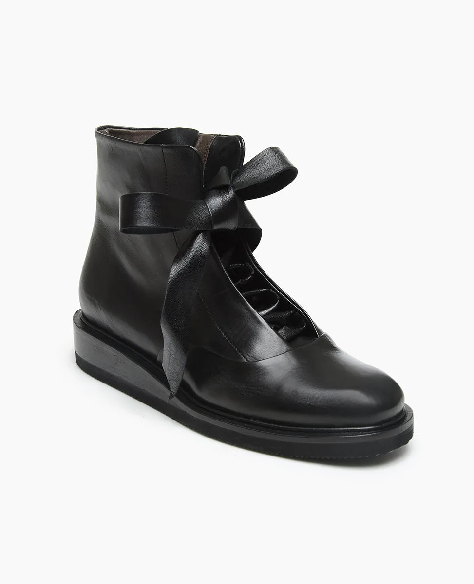 Dyani Boot