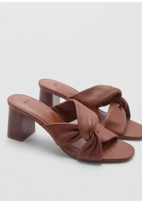 Knot leather sandals