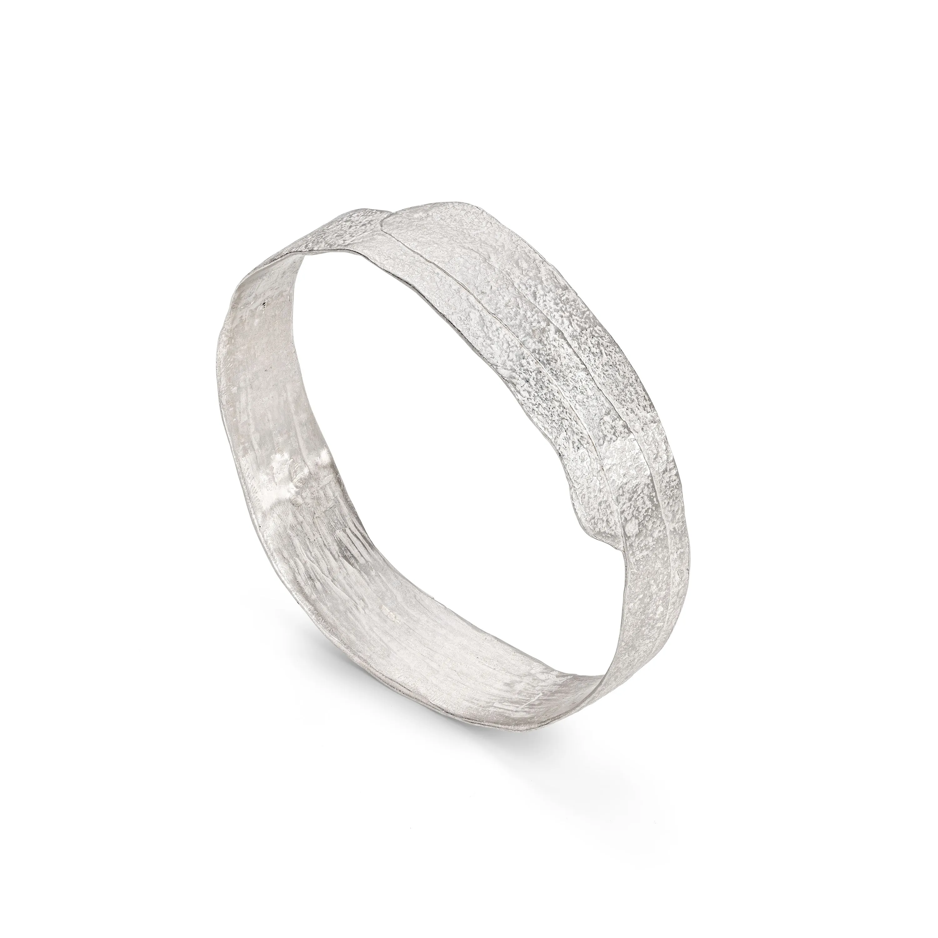 Rock Ribbon Bangle Silver