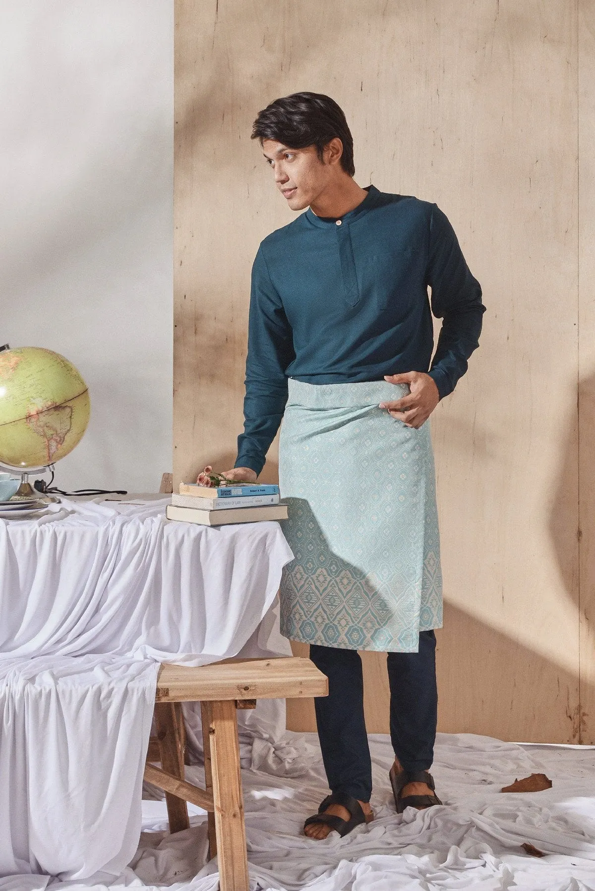 The Balik Men Baju Melayu Top - Emerald Green