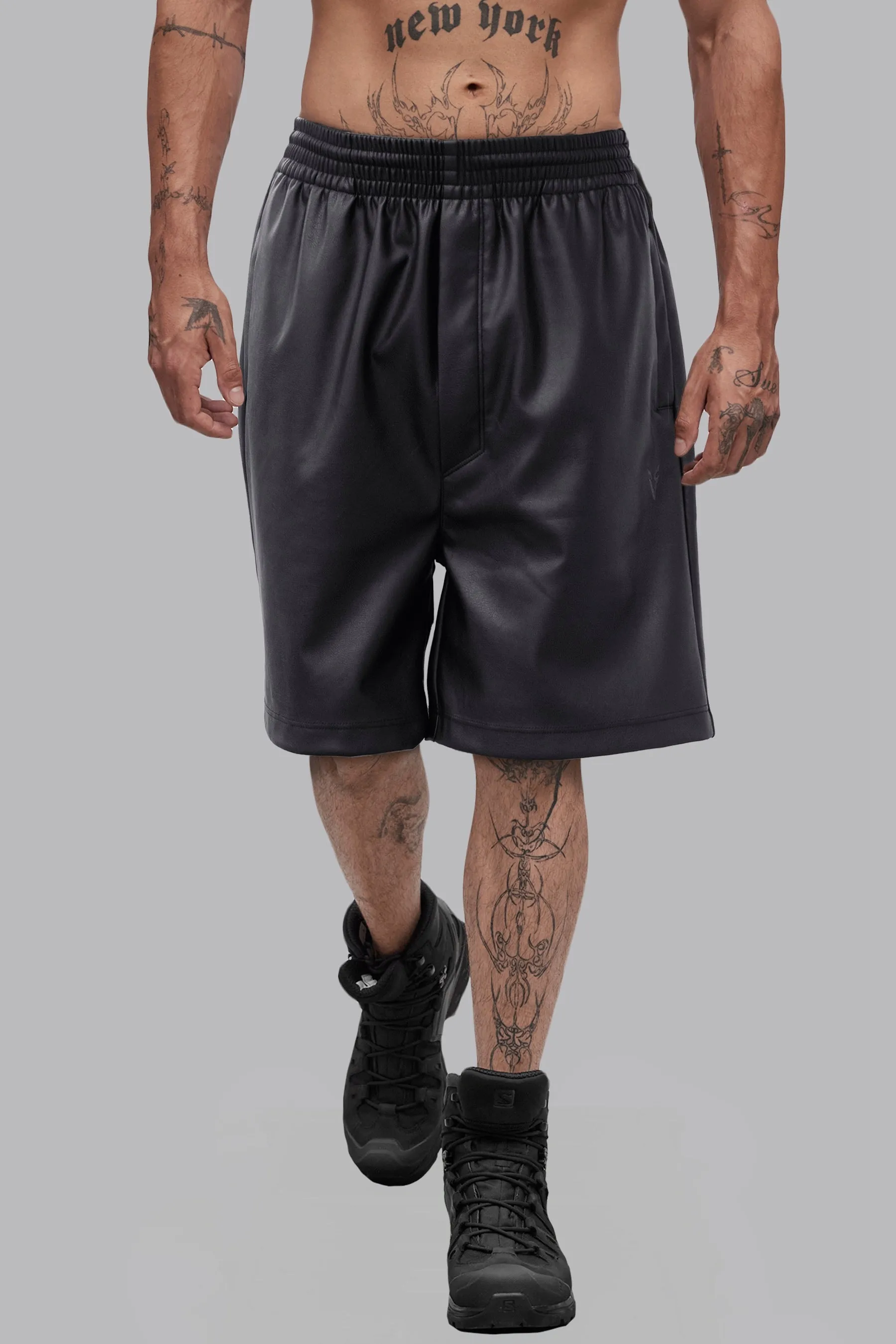 V_GAN 10" LEATHER SHORTS - Black